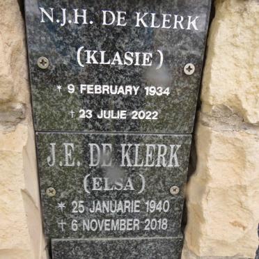 Eastern Cape, ELLIOT, NG Kerk Muur van Herinnering