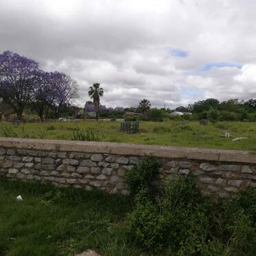 Eastern Cape, FORT BEAUFORT, Newtown, Corner of R67 and R63, small cemetery