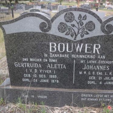 BOUWER Johannes Willem 1890-1943 &amp; Gertruida Aletta V.D. VYVER 1889-1978