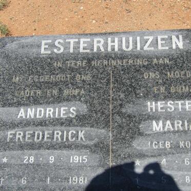 ESTERHUIZEN Andries Frederick 1915-1981 &amp; Hester Maria KOEN 1911-1991