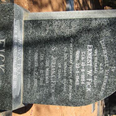 FICK Ernest W. 1894-1949 &amp; S. Juliana MOOLMAN 1898-1980 :: FICK Monica 1921-1921