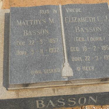 BASSON Matthys M. 1857-1932 &amp; Elizabeth C.J. FOURIE 1869-1960