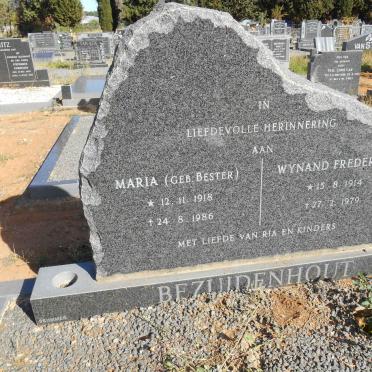 BEZUIDENHOUT Wynand Frederick 1914-1979 &amp; Maria BESTER 1918-1986