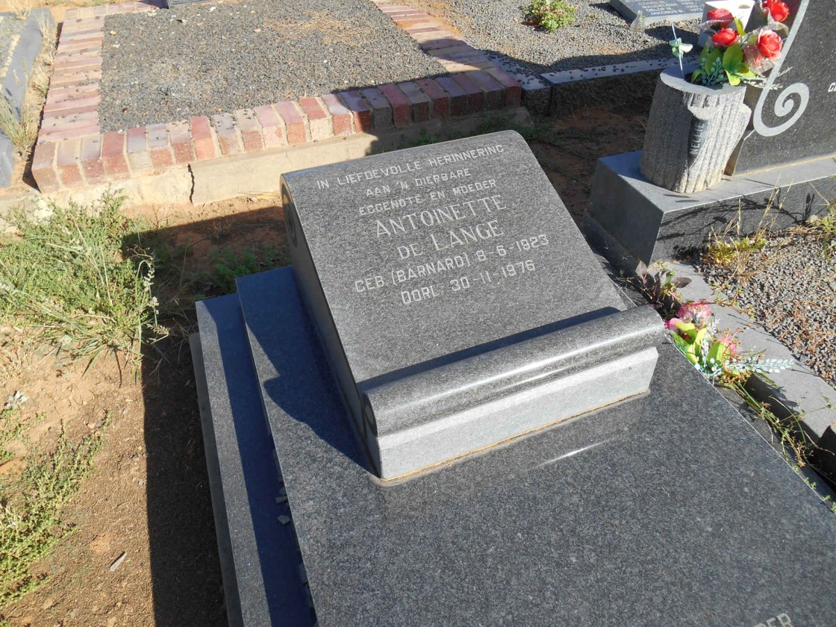 LANGE Antoinette, de nee BARNARD 1923-1976
