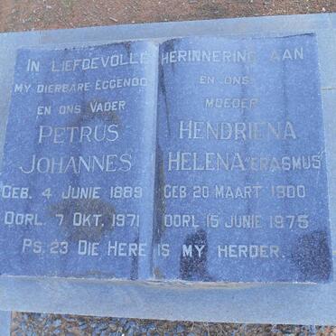 MERWE Petrus Johannes, van der 1889-1971 &amp; Hendriena Helena ERASMUS 1900-1975