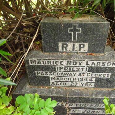 LARSON Maurice Roy -1944