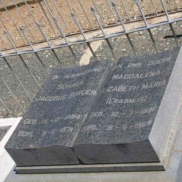 BURGER Schalk Jacobus 1884-1971 &amp; Magdalena Elizabeth Maria ERASMUS 1891-1964
