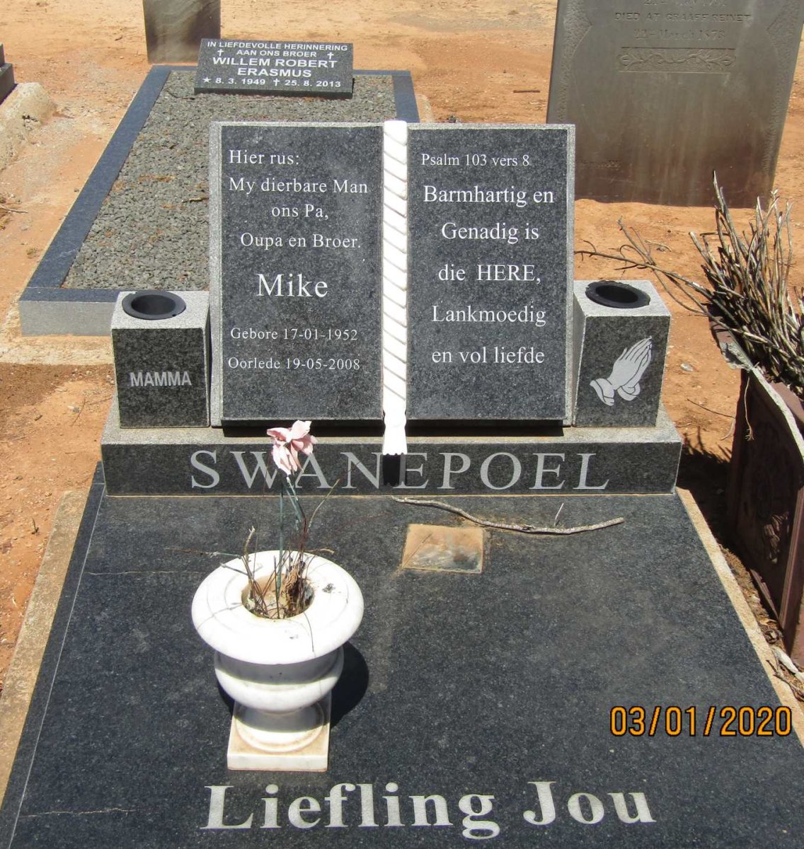 SWANEPOEL Mike 1952-2008