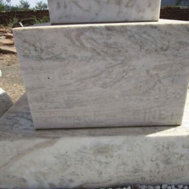 MORRITT Neville 1931-1996