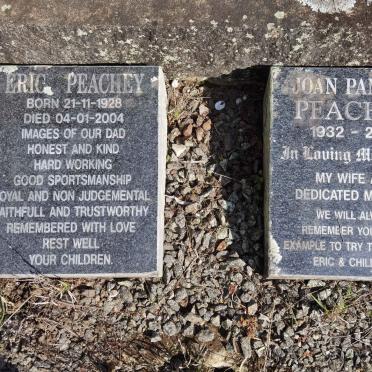 PEACHY Eric 1928-2004 &amp; Joan Pamela 1932-2001