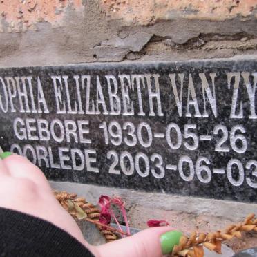 ZYL Sophia Elizabeth, van 1930-2003