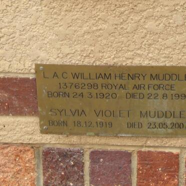 MUDDLE William Henry 1920-1991 &amp; Sylvia Violet 1919-2007