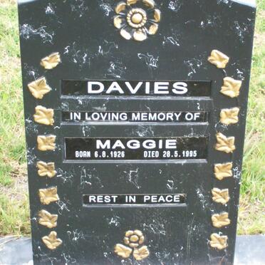DAVIES Maggie 1926-1995
