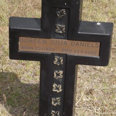 DANIELS Doreen Julia 1929-2002