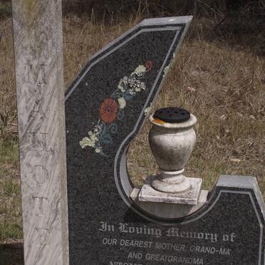 MAHOTE Ntombomzi Patience 1944-2000