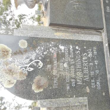 WYK Marthinus Albertus, van 1904-1975 &amp; Gertruida Johanna 1901-1985