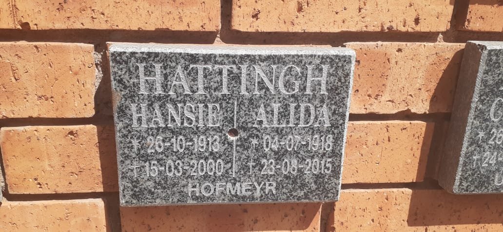 HATTINGH Hansie 1913-2000 & Alida 1918-2015