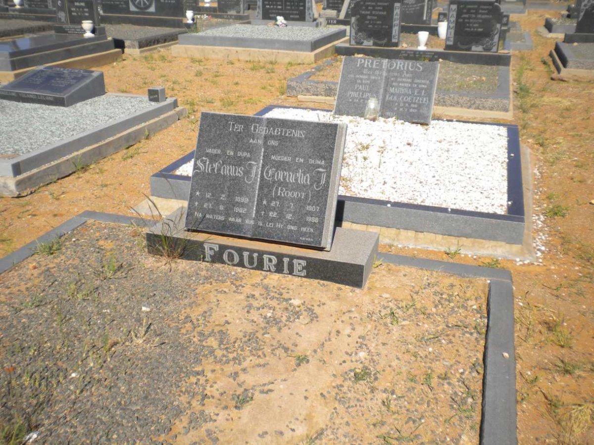 FOURIE Stefanus J. 1899-1982 &amp; Cornelia J. ROODT 1907-1988