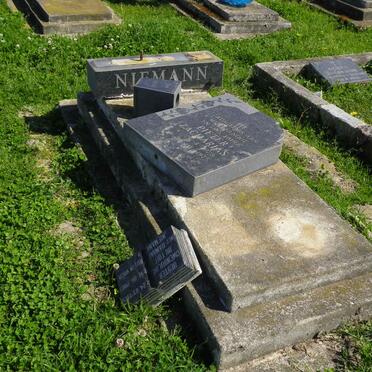 NIEMANN Pieter Zacharias 1928-1975 &amp; Hester Gwendoline DU TOIT nee DAMANT 1926-2005