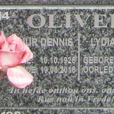 OLIVER Dennis 1926-2016 &amp; Lydia 1926-