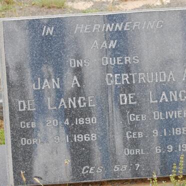 LANGE Jan A., de 1890-1968 &amp; Gertruida A.M. OLIVIER 1889-1974