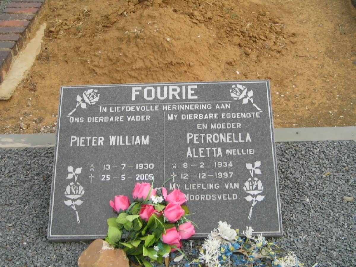 FOURIE Pieter William 1930-2005 &amp; Petronella Aletta 1934-1997