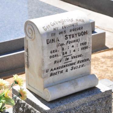 STRYDOM Renier J.P. 1906-1975 &amp; Dina FOURIE 1910-1936 