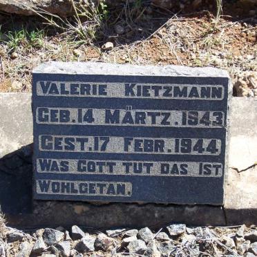 KIETZMANN Valerie 1943-1944