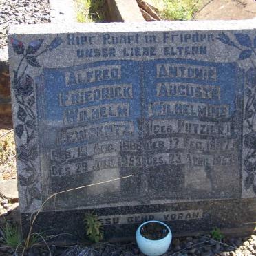 LEWRENTZ Alfred Friedrick Wilhelm 1886-1953 &amp; Antonie Auguste Wilhelmine PUTZIER 1887-1953