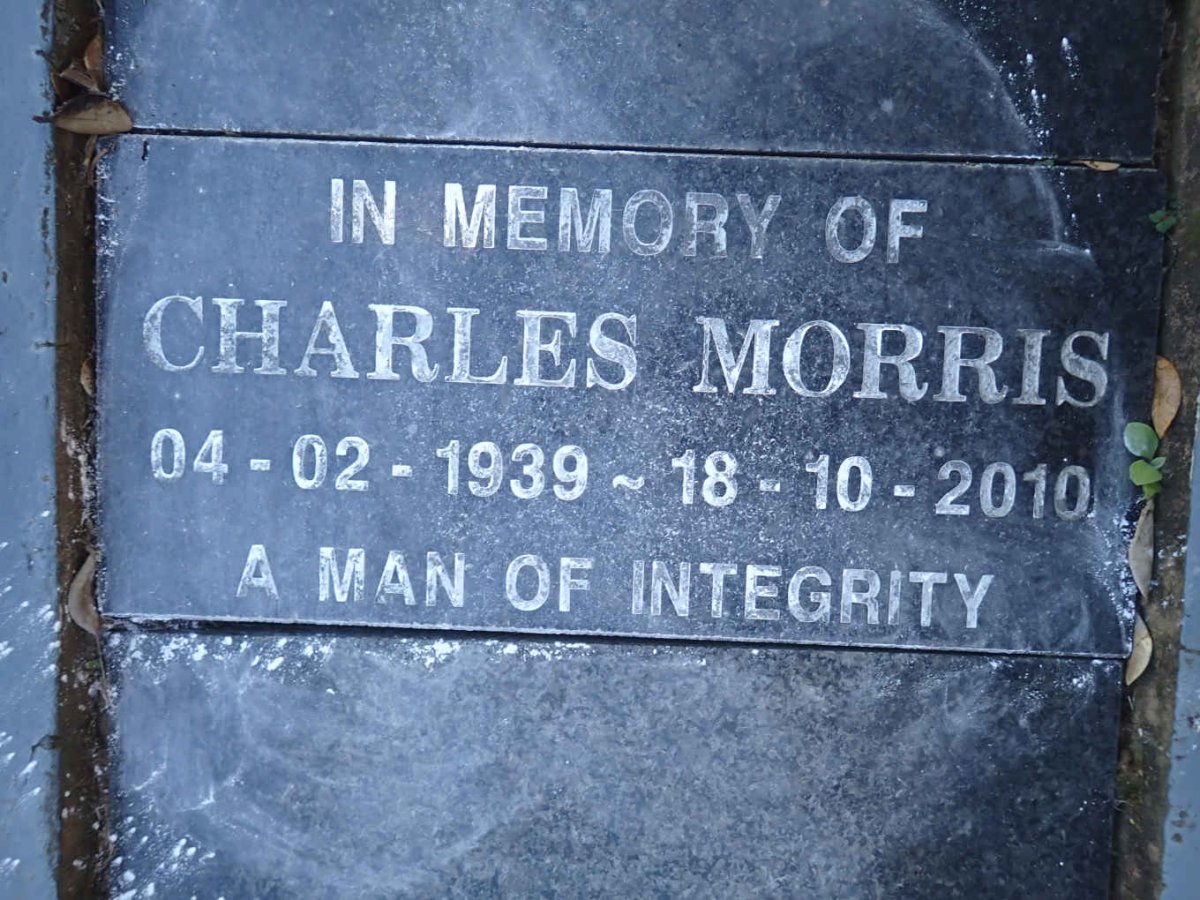 MORRIS Charles 1939-2010