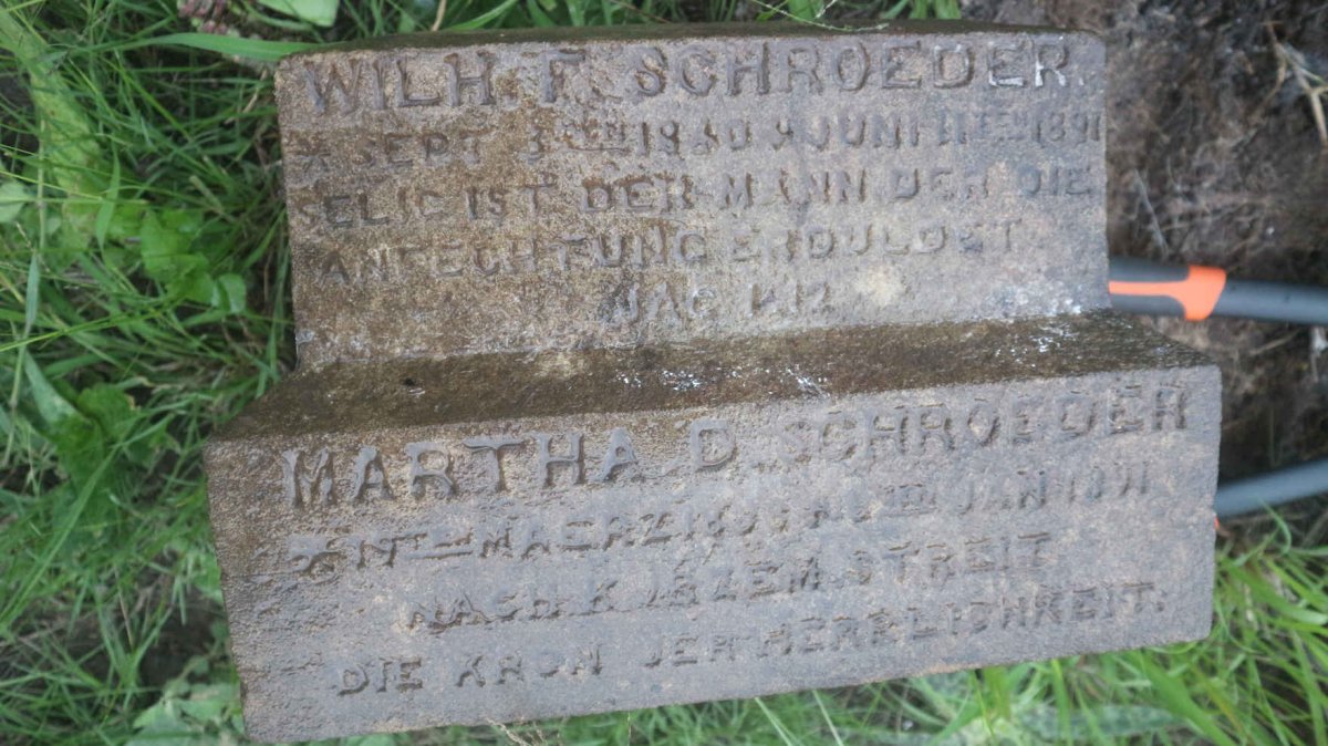 SCHROEDER Wilhelm F. 1840-1891 :: SCHROEDER Martha D. 1888-1891