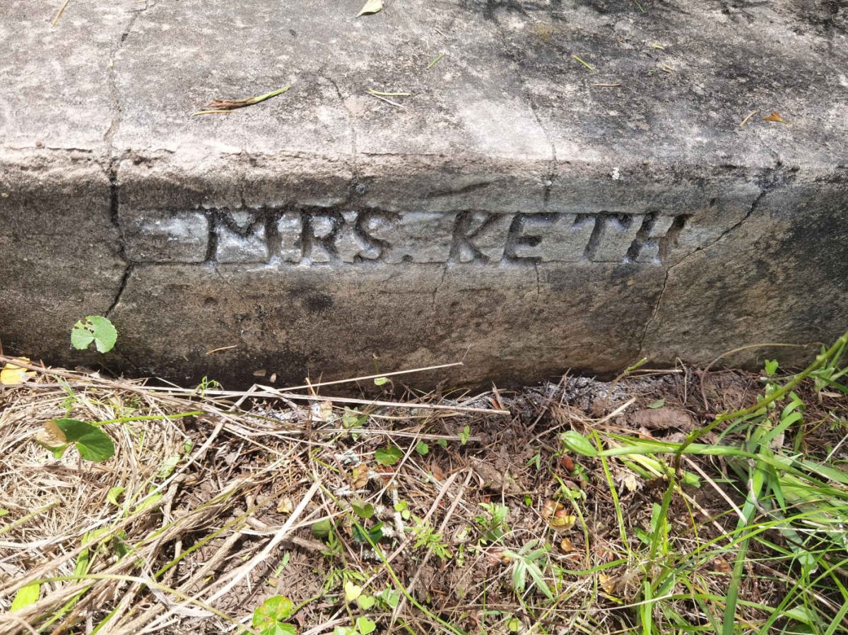 KETH Mrs.