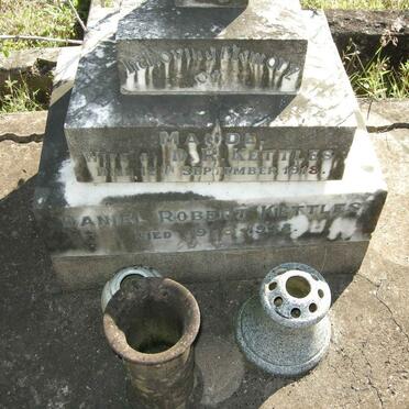 KETTLES Daniel Robert -1938 &amp; Maude -1918