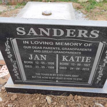 SANDERS Jan 1926-1998 &amp; Katie 1927-2019