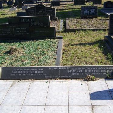 BEZUIDENHOUT Hamilton Basil 1915-1670 &amp; Daphne Hazel nee TILL 1921-2000