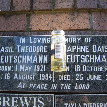 DEUTSCHMANN Basil Theodore 1921-1994 &amp; ?aphne Daisy 1923-2007