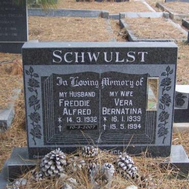 SCHWULST Freddie Alfred 1932-2007 &amp; Vera Bernatina 1939-1994