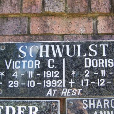 SCHWULST Victor C. 1912-1992 &amp; Doris 1911-1994
