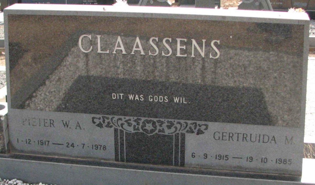 CLAASSENS Pieter W.A. 1917-1978 &amp; Getruida M. 1915-1965