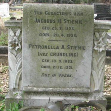 STIEMIE Jacobus H. 1876-1936 &amp; Petronella A. GRUNDLING 1883-1931