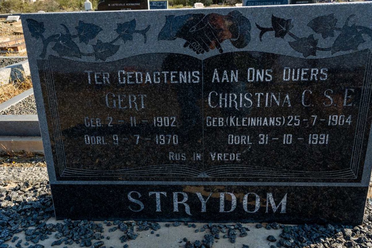 STRYDOM Gert 1902-1970 & Christina C.S.E. KLEINHANS 1904-1991