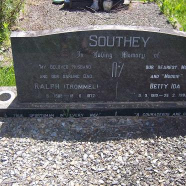 SOUTHEY Ralph 1909-1972 &amp; Betty Ida 1913-1987