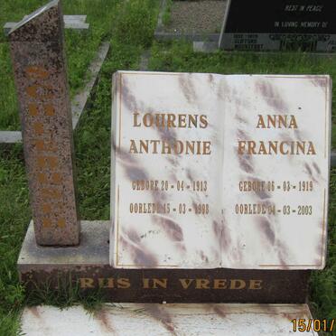 SCHLEBUSCH Lourens Anthonie 1913-1998 &amp; Anna Francina 1919-2003