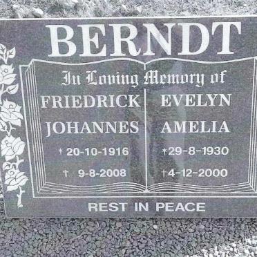 BERNDT Friedrick Johannes 1916-2008 &amp; Evelyn Amelia 1930-2000