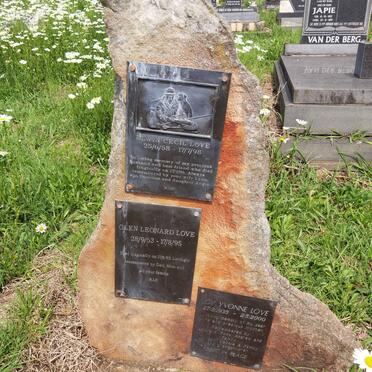 LOVE Edwin Cecil 1958-1998 :: LOVE Glen Leonard 1963-1995 :: LOVE Joy Yvonne 1935-2000