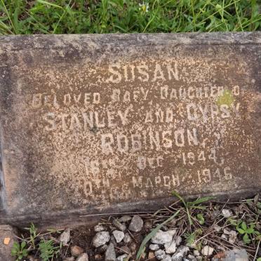 ROBINSON Susan 1944-1945