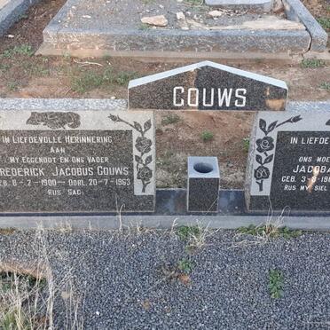 GOUWS Frederick Jacobus 1900-1963 &amp; Jacoba Dorethea A. VILJOEN 1904-1991
