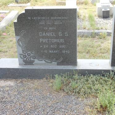 PRETORIUS Daniel S.S. 1890-1940 &amp; Helena Z. 1900-1975