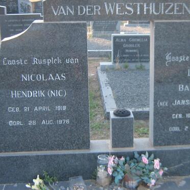 WESTHUIZEN Nicolaas Hendrik, van der 1919-1976 &amp; Louisa Barnardia JANSEN VAN RENSBURG 1927-1997