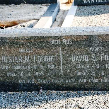 FOURIE David S. 1867-1951 & Hester M. JORDAAN 1892-1953